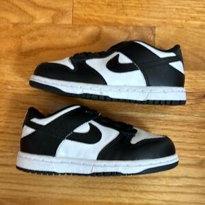Nike dunk low size 9c